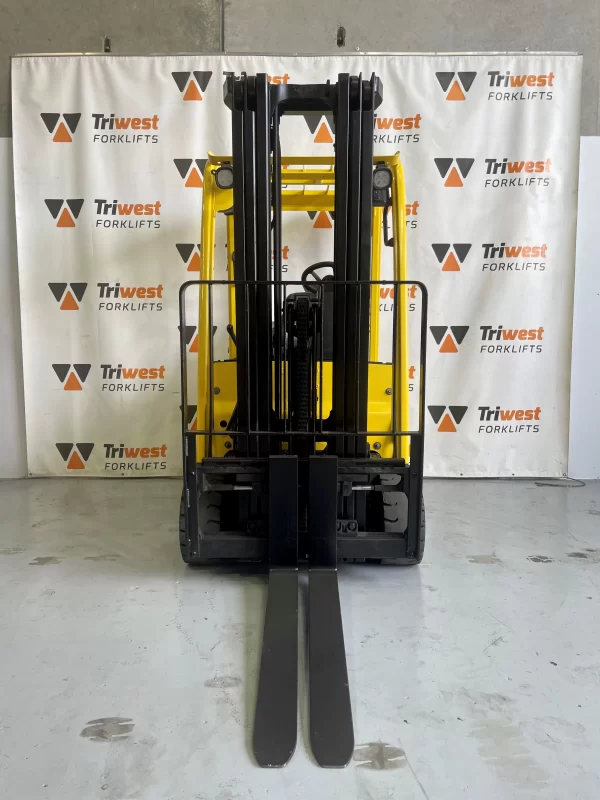 A picture of HYSTER 1.8T CONTAINER MAST ELECTRIC